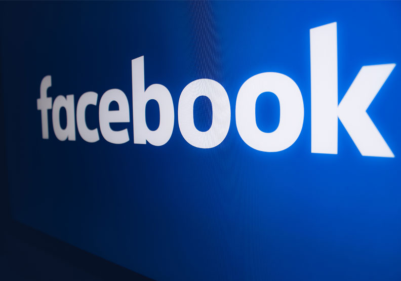 臉書母公司「Meta」股價在2/3重挫了26%,收於237.76美元。。Flickr by Stock Catalog