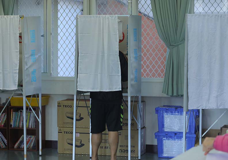 823罷免投票＋核三重啟公投選民好亂有解？放假日勞工領2倍薪水