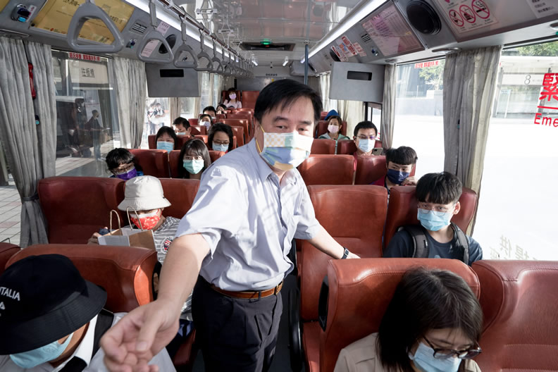 林口轉運站開始試營運,新北市交通局跟客運業者多方瞭解乘客的通勤需求。