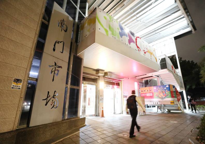 南門市場改造後更有現代感，顛覆傳統老舊髒亂的印象。蘇義傑攝