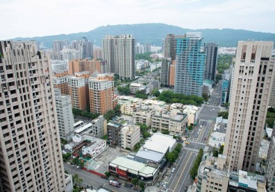 台北新屋54年飆漲213.6倍，北高雄遭投資客「地毯式轟炸」