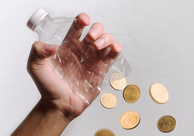 存款餘額一直增加，為何實際是在虧錢？理財專員用「賠錢」獲得客戶信任