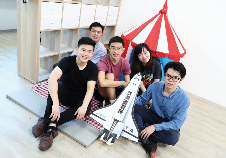 新創公司「圖靈鏈」成員平均年齡只有23歲。蘇義傑攝