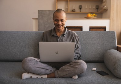 疫情後，工作更彈性！10個方法增加跨國遠距的職場力，加分你的斜槓人生