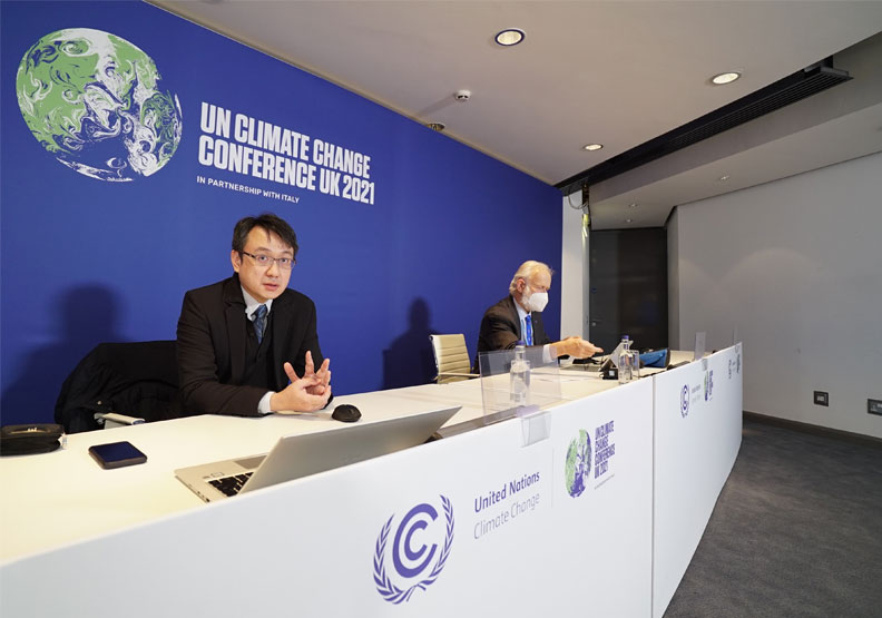 台達基金會執行長於周邊會議中分享台達經驗及實際案例。台達電提供