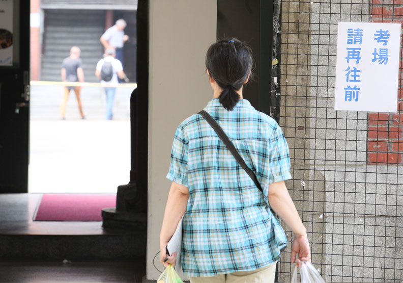 教改、考招制度愈來愈亂,讓學生、老師、家長都愈看愈亂。董旭官攝