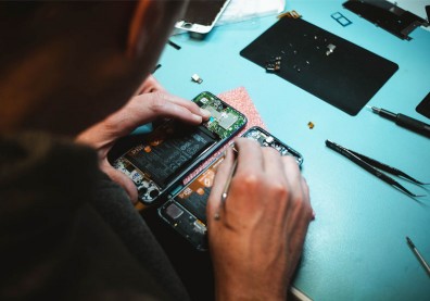iPhone也能自己修！Apple宣布明年開賣i12以上手機零組件