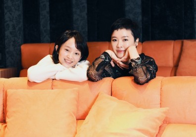 《美國女孩》：阮鳳儀用最溫暖的鏡頭語言，寫下母女情感扣人心弦的淬鍊