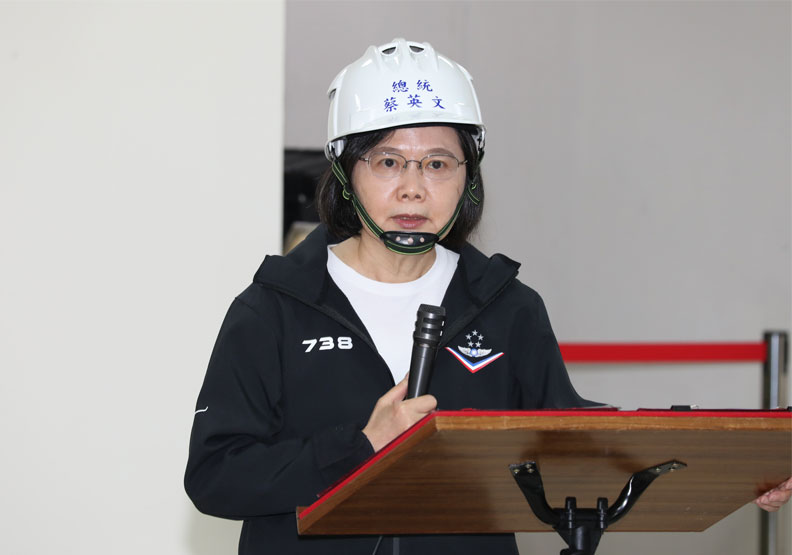 總統蔡英文視察大潭電廠並發表談話。蘇義傑攝
