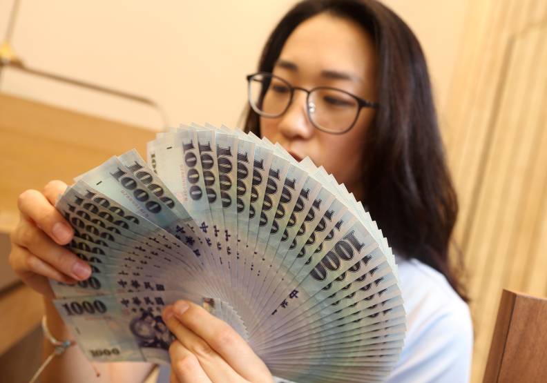 年輕時有3種錯千萬別犯，會讓你延後財務自由與退休。（僅為情境示意非當事人）張智傑攝