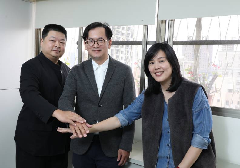黃冠華( 左起)、陳朝清、孫正華三人各展所長,串起共享衣櫃「SCLOUD」。蘇義傑攝