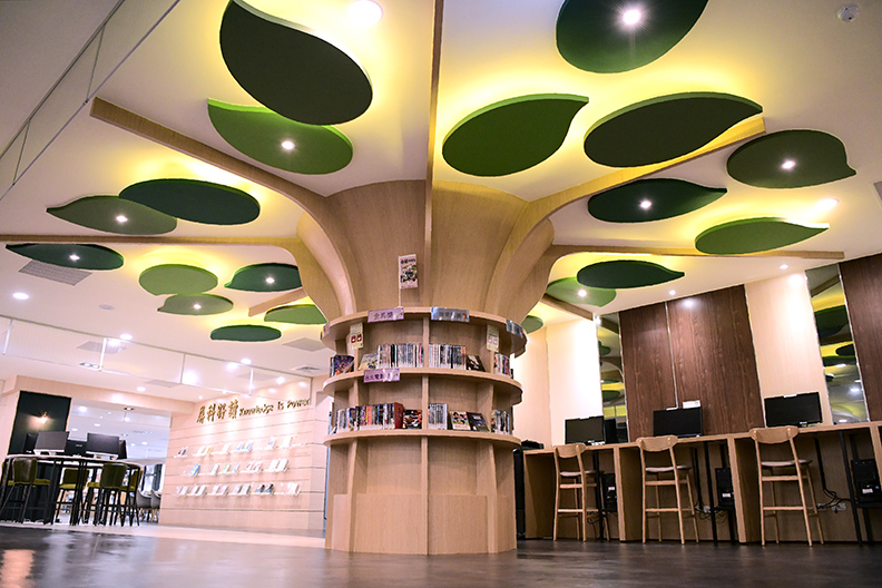 以知識樹為骨幹,點亮屏科大學子求學之路。