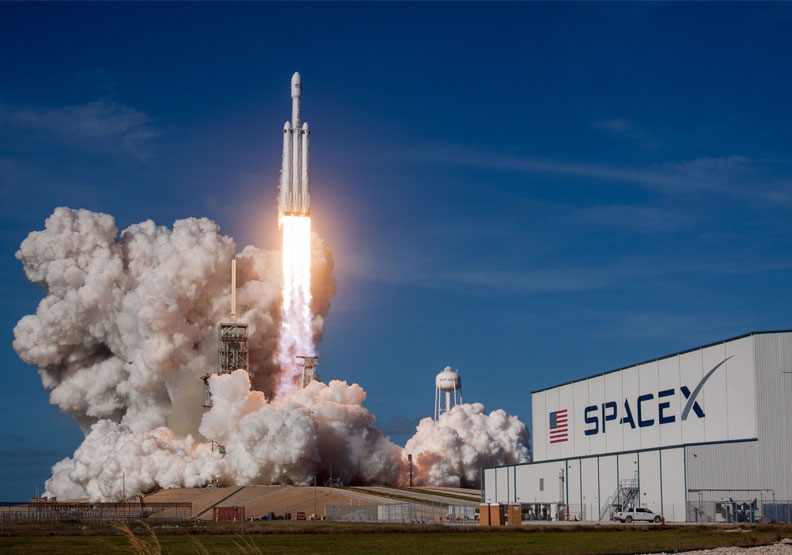圖／馬斯克示警Space X恐面臨「真實的破產風險」。Flickr by Official SpaceX Photos