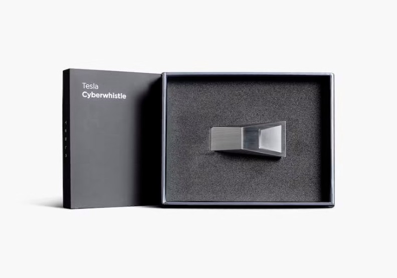 圖／特斯拉近日推出名為「Cyberwhistle」的哨子，售價50美元。取自Tesla官網