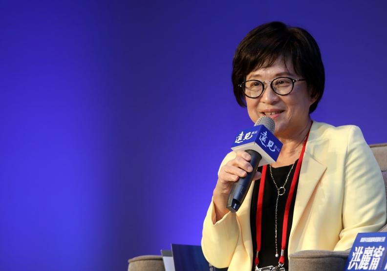 緯穎科技副董事長洪麗甯強調,數位轉型關鍵是如何做到跨領域合作。張智傑攝