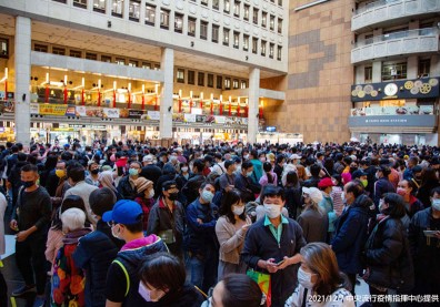 北車疫苗接種站塞爆！4小時施打逾1700人，板橋車站同步加開