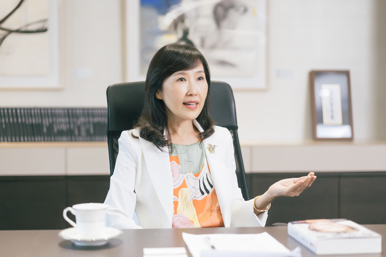 全聯佩樺圓夢基金會董事張宜君分享 : 這十年來，我們參與孩子的成長培力，看到孩子吃得飽、吃得健康，更能自信大方地展現自己、對生活有期待，一路走來，收穫滿滿。