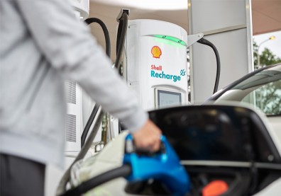 石油巨擘殼牌的充電站認證，這家台廠有譜？