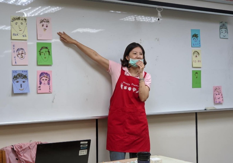 張博然在45歲的時候,人生大轉彎,全職擔任起園藝治療師。取自張博然臉書