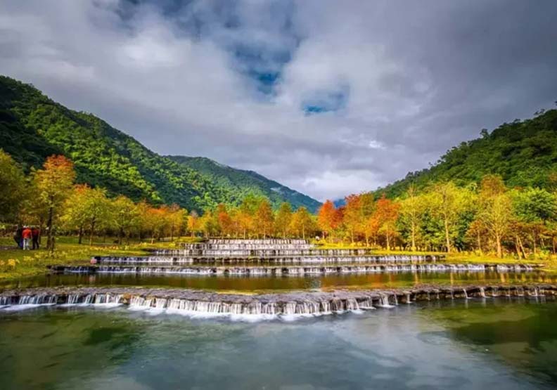 宜蘭爆紅新景點階梯式農塘美翻「 三層坪」開放亂象多地主喊關！