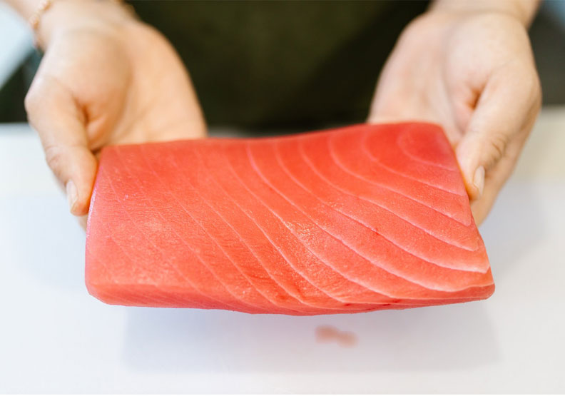 DHA、EPA含量下降！養殖鮭魚營養正在變差，兇手竟是飼料