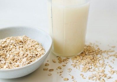 早餐喝燕麥奶降膽固醇？研究：這４種常見飲品也有幫助