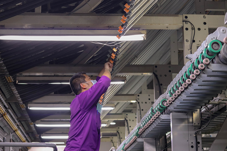 歷時12個月的「數位紡織AI驅動再造計畫」，讓台灣富綢纖維透過AI人機協作技術，提升企業內部量能，同時也提高了公司在紡織產業的戰力。