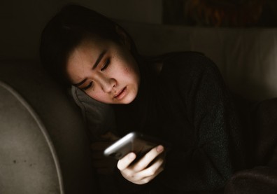 「世界快樂報告」指社群媒體削弱幸福感！芬蘭蟬聯全球最幸福，台灣排名曝