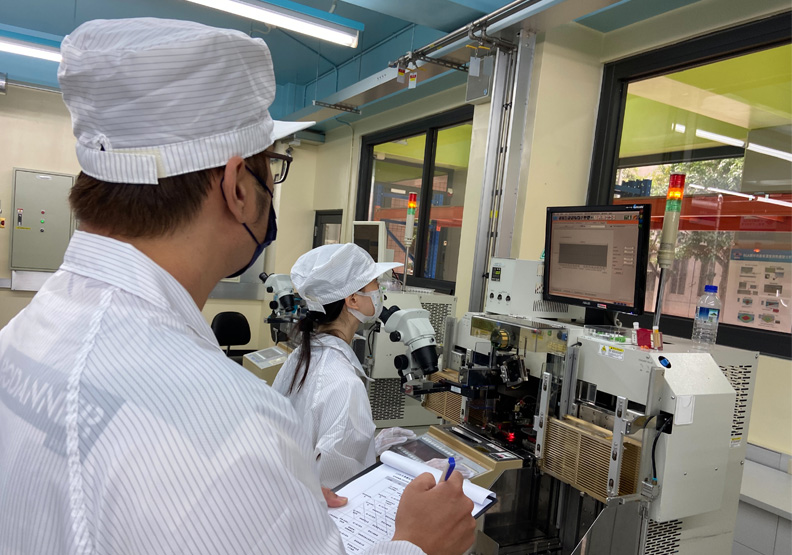 今年10月「半導體封裝測試工程師能力鑑定」術科能力考試。明新科大提供