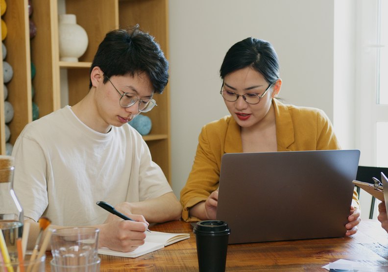 與他人分享你的決心。pexels