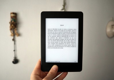 電子書閱讀器需要麥克風嗎？貝佐斯的信念：把科幻經典視為未來藍圖