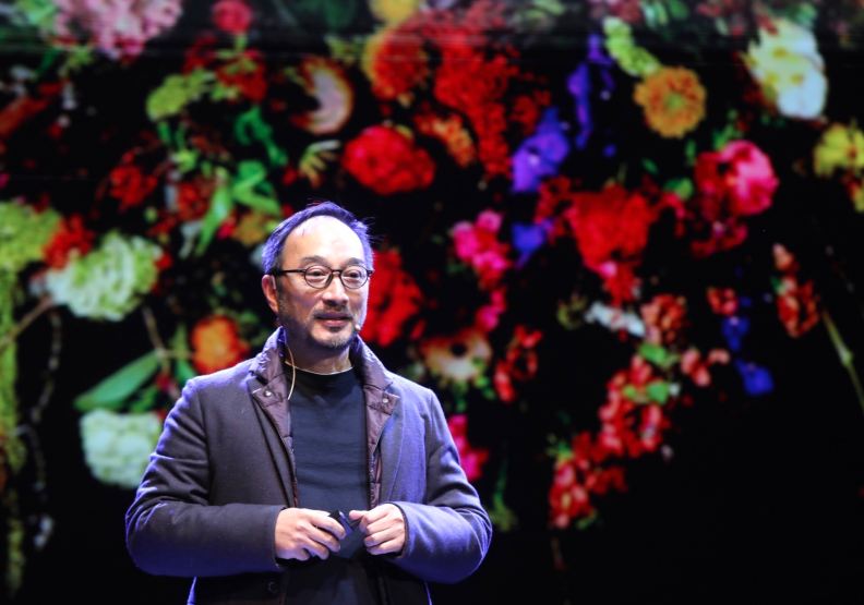 被譽為東方新花藝美學大師的凌宗湧。張智傑攝