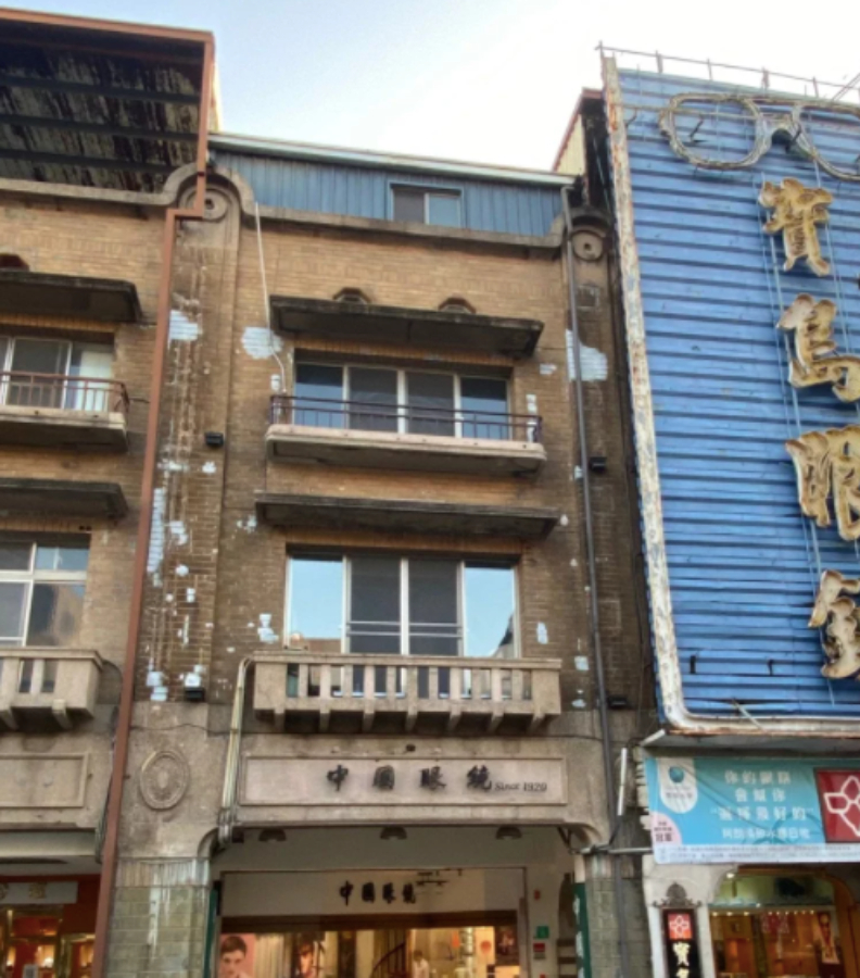 台南市中西區忠義路與永福路間的中正路，是日治時期台南第一條商業街「末廣町」所在地，至今仍有店家保持當時原始樣貌。聯合新聞網提供。