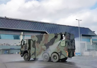 國軍化學兵桃機大清消！239名防疫計程車司機待採檢才能載客
