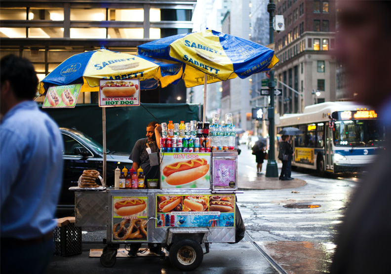 美國平民食物價格也爆漲。Unsplash by Anton