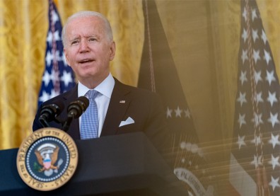 俄烏戰爭滿月，拜登讚烏克蘭人英勇行為「如天安門事件」