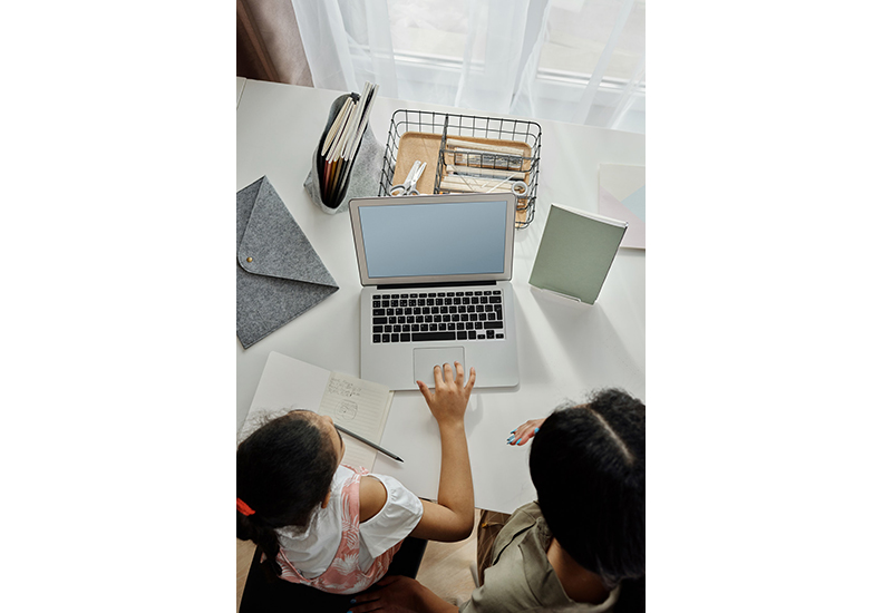 父母教養孩子最容易陷入兩個「教養情感誤區」。僅為情境圖,取自pexels