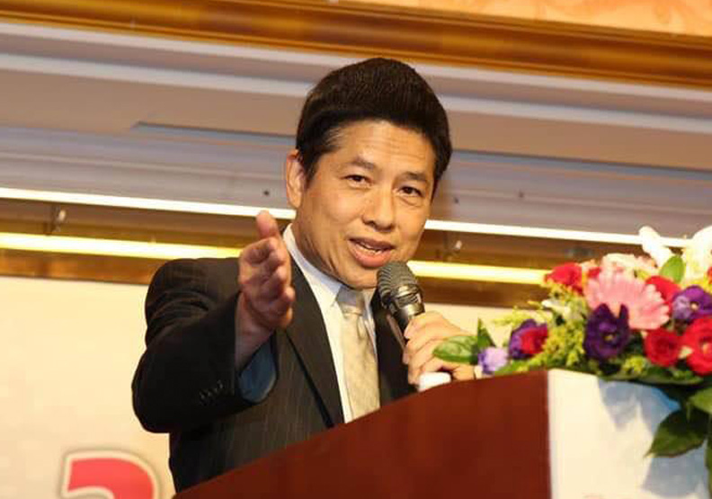 圖／國民黨前立委、文化大學教授龐建國，今早墜樓身亡。取自龐建國臉書