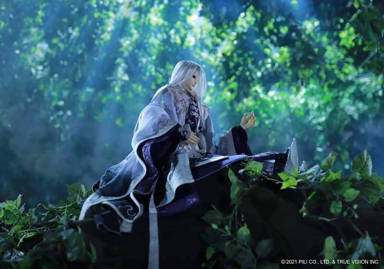 《素還真》採全實搭場景,特別打造出環狀的葉網天花板,呈現出自然間隙光。霹靂