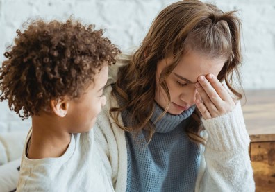 孩子一哭就感覺煩躁？說出「其實我也好想哭」，消除育兒焦慮先學做自己