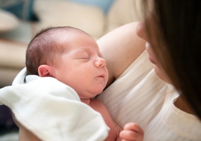 別小看胎位不正！「臍帶脫垂」風險高，超過3分鐘恐導致胎兒缺氧、死亡