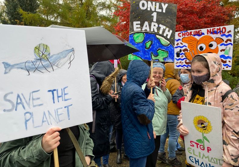 此次COP26氣侯遊行的訴求為氣候正義，引發全世界各種族和年齡層的關注，圖片由歐萊德提供