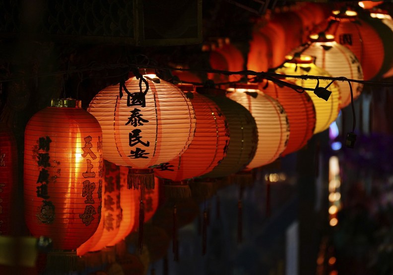 過年的傷感,有時是觸景傷情的無奈。Romain Pontida