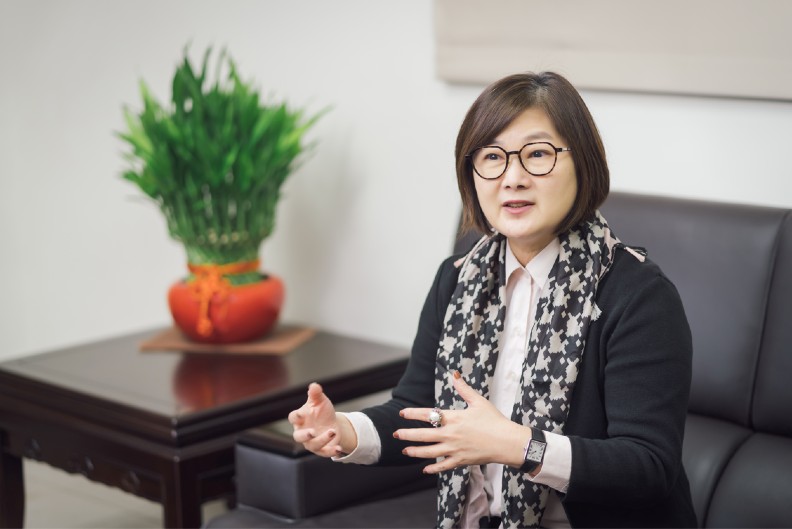 景文科大校長于第認為，面對未來的不確定，大學必須培養學生跨域創新的廣度和開拓國際思維的高度，才能打破框架擁有更多面對未來的優勢及能力。