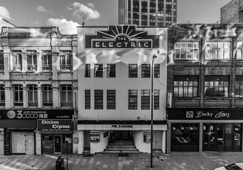 有百年歷史的電影院「The Electric」受疫情影響停業22個月,取自electricbham IG。