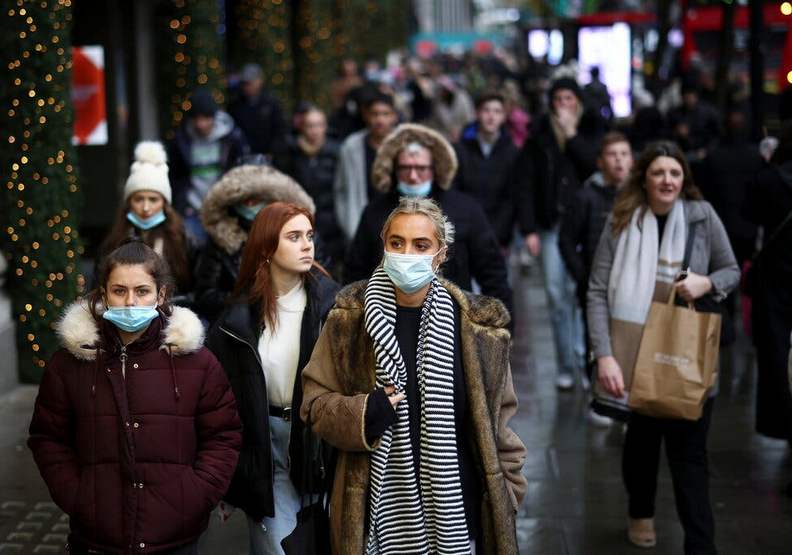 對西方國家的人來說,口罩已經不是需要強制配戴的物品。Henry Nicholls