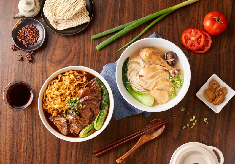 兩款麵食化身常溫禮盒，將繼續飄香。西華飯店提供