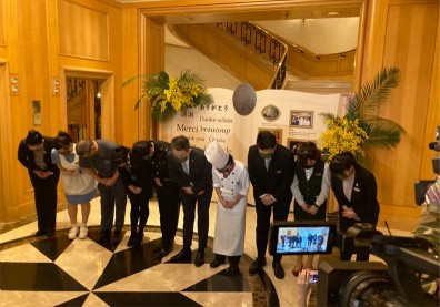 「以後不知道該住哪？」32年西華飯店鞠躬送別最後一名房客