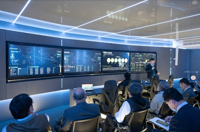 東吳大學領先全台，建立大學第一座資安戰情教室。