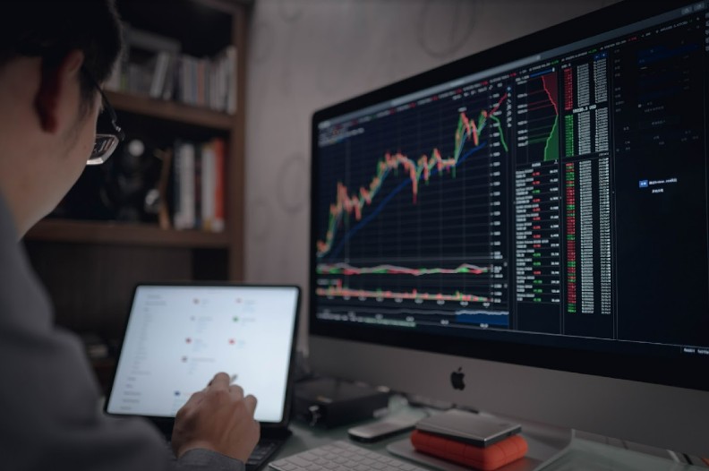 東吳大學數位貨幣與金融研究中心特別與朱銘美術館合作，共同發行NFT，也是台灣第一個藝術品發行NFT。